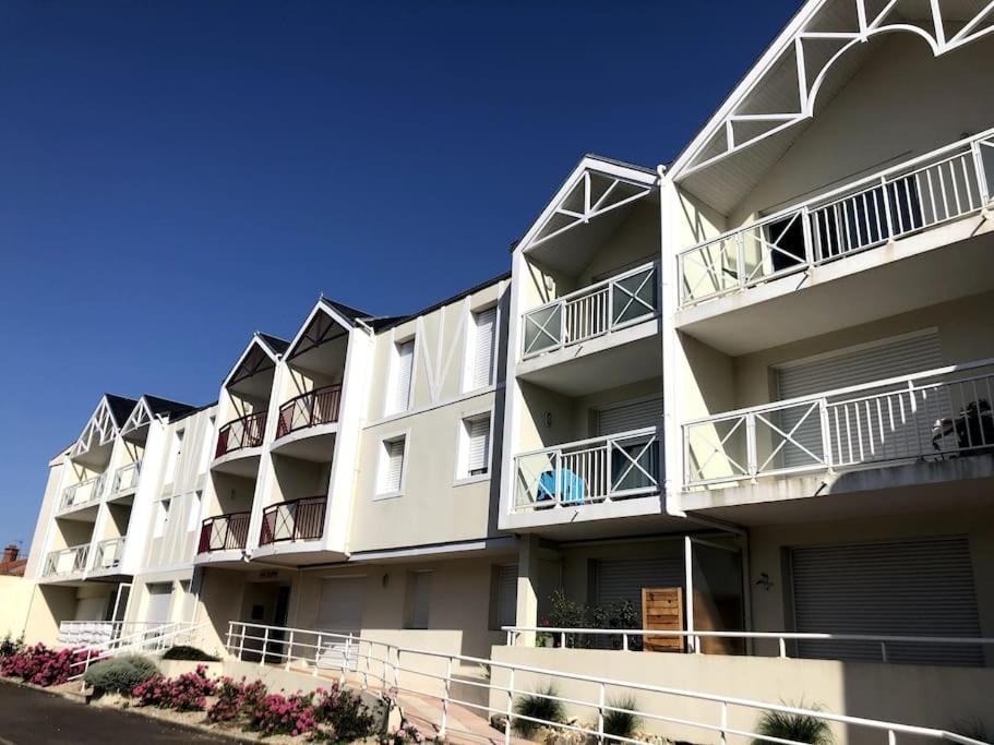 Le Petit Cote Ouest - Appt Dans Les Pins Pres De La Plage Les Sables-d'Olonne Exterior photo